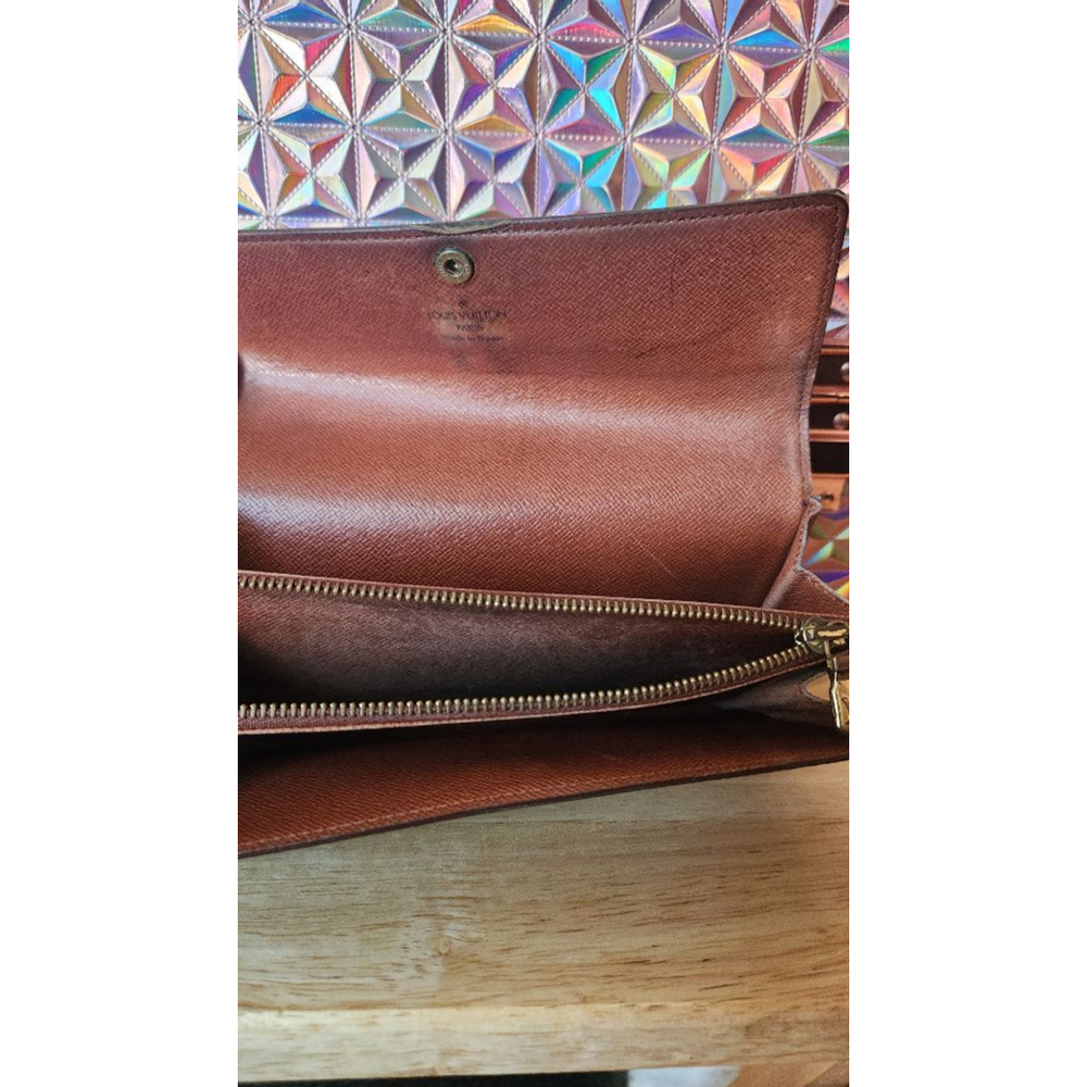 Women's Louis Vuitton Brown Wallet - Picture 2 of 2